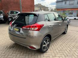 TOYOTA - YARIS - 2019/2019 - Cinza - R$ 86.000,00