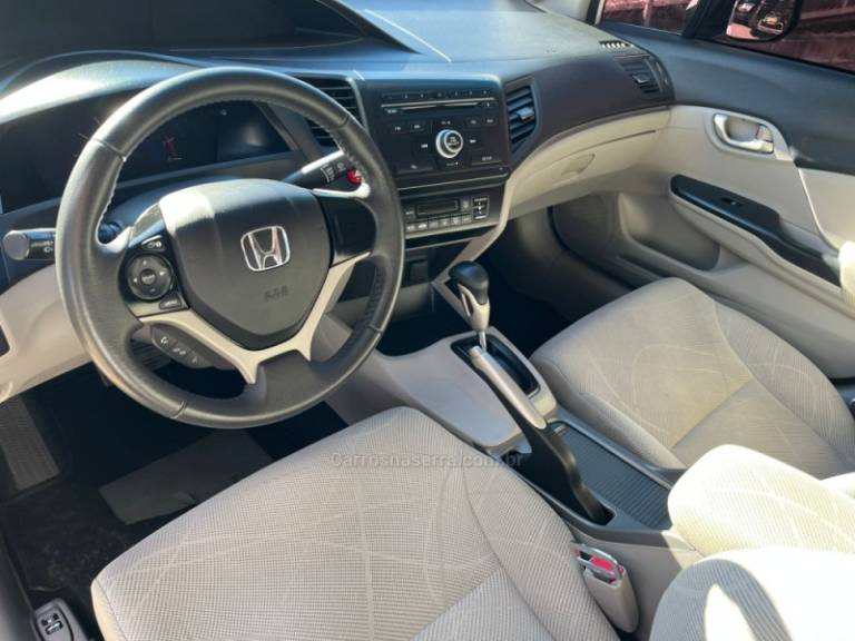 HONDA - CIVIC - 2016/2016 - Branca - R$ 79.000,00