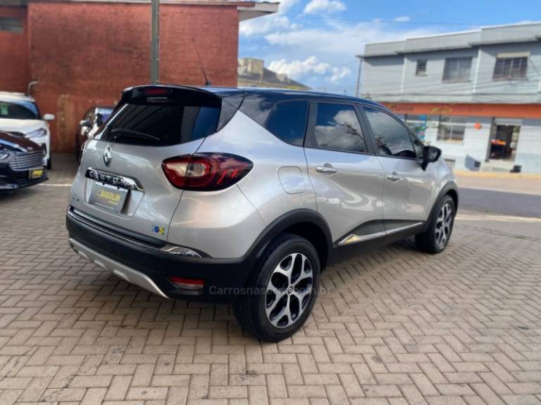 RENAULT - CAPTUR - 2019/2019 - Prata - R$ 80.000,00
