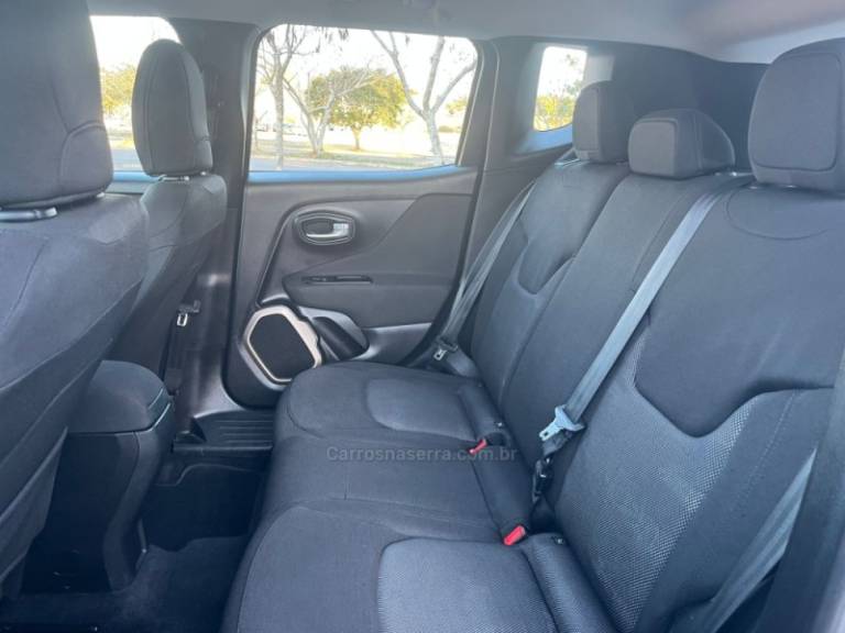 JEEP - RENEGADE - 2016/2016 - Preta - R$ 66.000,00