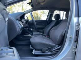 CHEVROLET - ONIX - 2016/2016 - Prata - R$ 61.000,00