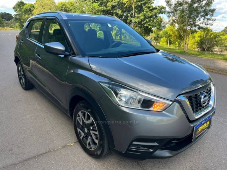 NISSAN - KICKS - 2019/2019 - Prata - R$ 82.000,00
