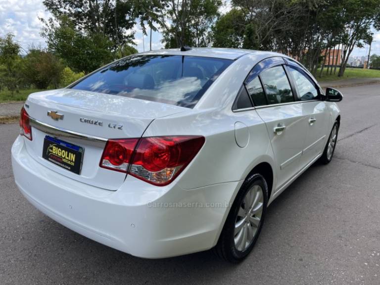 CHEVROLET - CRUZE - 2013/2013 - Branca - R$ 62.000,00