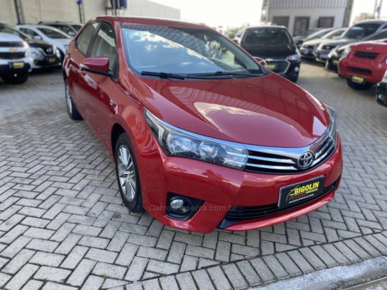 TOYOTA - COROLLA - 2015/2015 - Vermelha - R$ 88.000,00