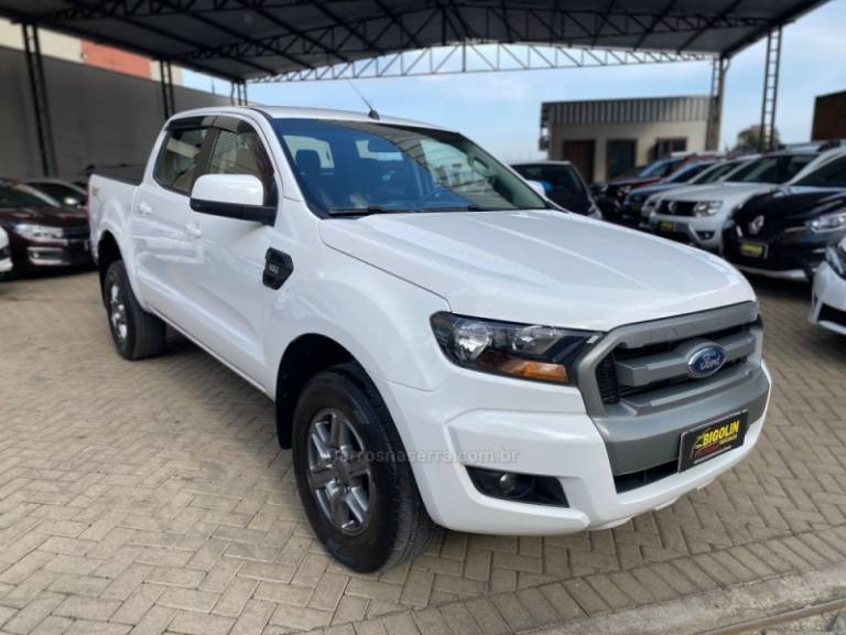 FORD - RANGER - 2019/2019 - Branca - R$ 143.000,00