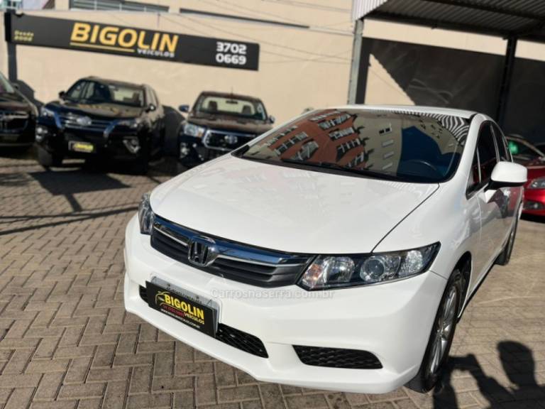 HONDA - CIVIC - 2016/2016 - Branca - R$ 79.000,00