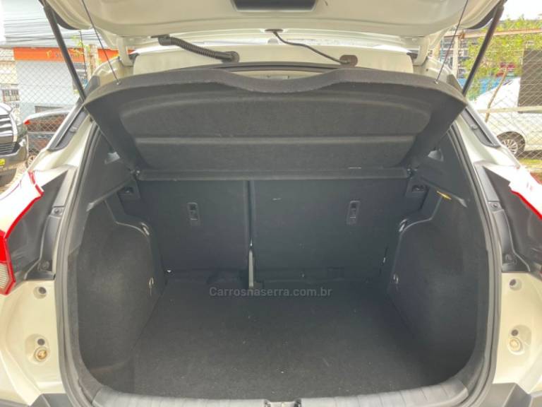 NISSAN - KICKS - 2019/2019 - Branca - R$ 85.000,00