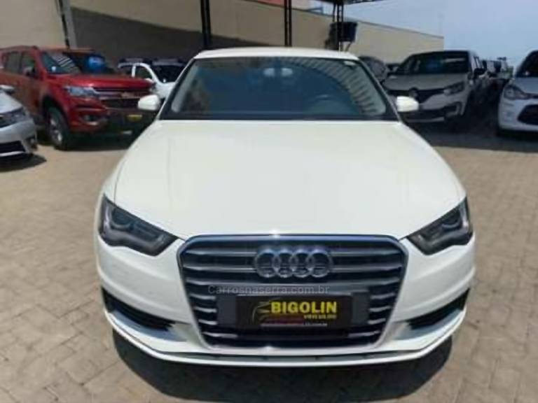 AUDI - A3 - 2015/2015 - Branca - R$ 80.000,00