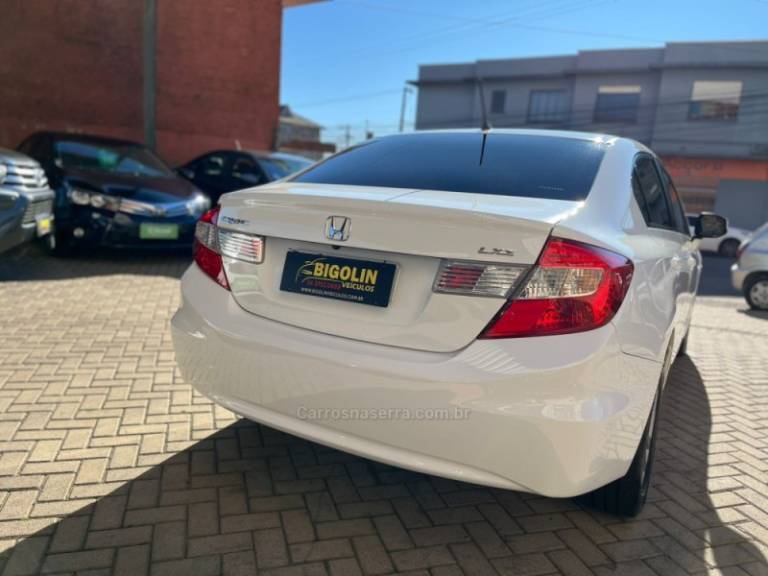 HONDA - CIVIC - 2016/2016 - Branca - R$ 79.000,00