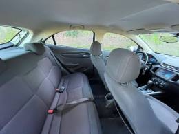 CHEVROLET - ONIX - 2016/2016 - Prata - R$ 61.000,00