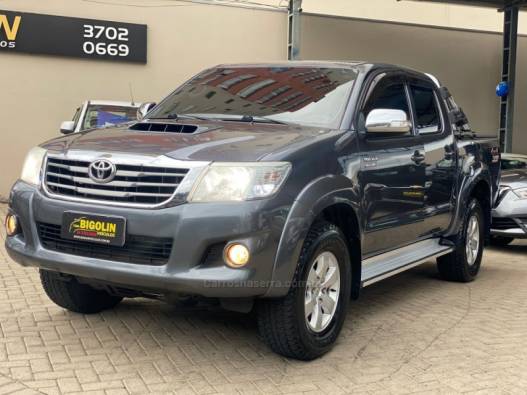 TOYOTA - HILUX - 2014/2014 - Cinza - R$ 144.000,00