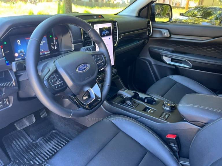 FORD - RANGER - 2025/2025 - Cinza - R$ 310.000,00