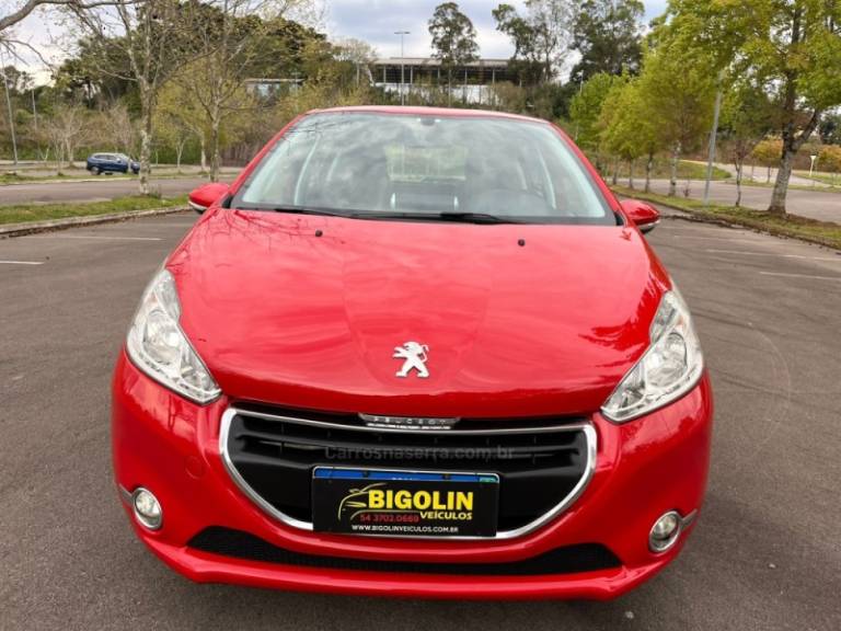 PEUGEOT - 208 - 2015/2015 - Vermelha - R$ 43.000,00