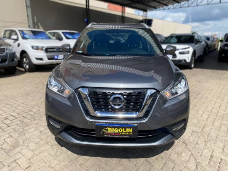 NISSAN - KICKS - 2017/2017 - Cinza - R$ 84.000,00