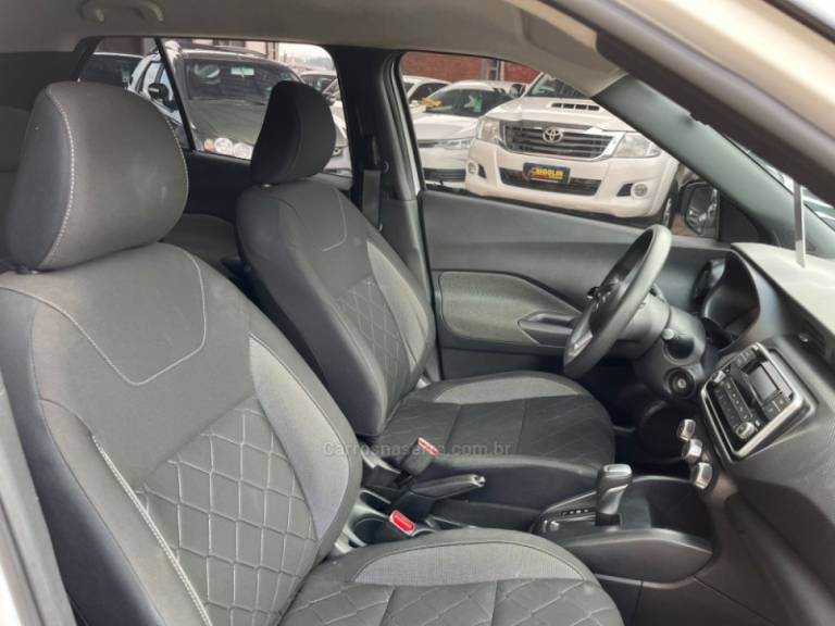 NISSAN - KICKS - 2019/2019 - Branca - R$ 85.000,00