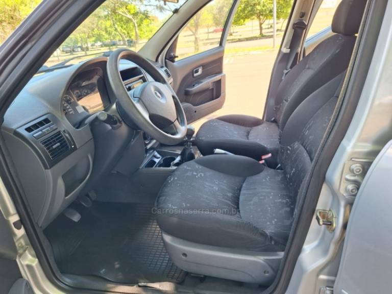 FIAT - PALIO - 2005/2005 - Prata - R$ 25.000,00
