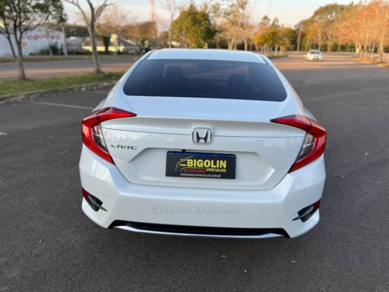 HONDA - CIVIC - 2021/2021 - Branca - R$ 124.000,00