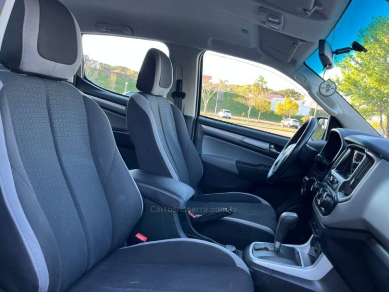 CHEVROLET - S10 - 2021/2021 - Branca - R$ 162.000,00