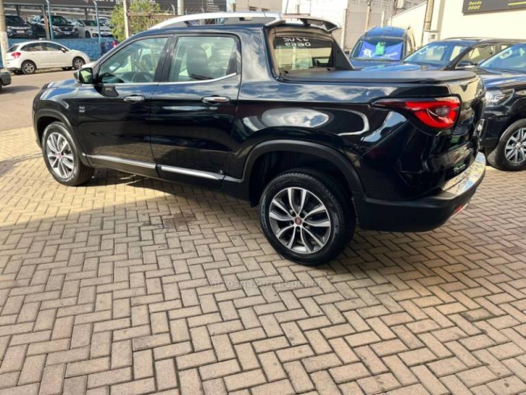 FIAT - TORO - 2021/2021 - Preta - R$ 124.000,00