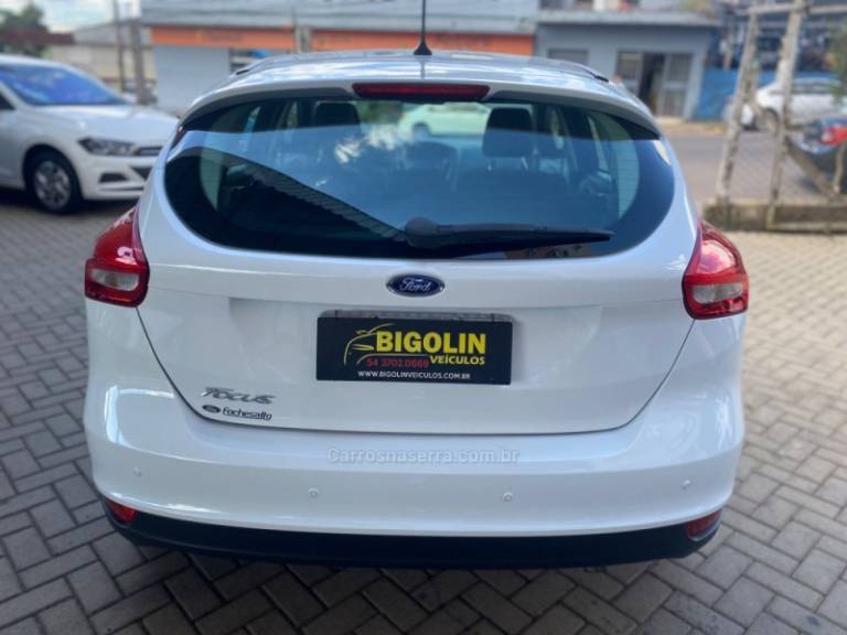 FORD - FOCUS - 2018/2018 - Branca - R$ 78.000,00