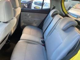KIA MOTORS - PICANTO - 2011/2011 - Amarela - R$ 30.000,00