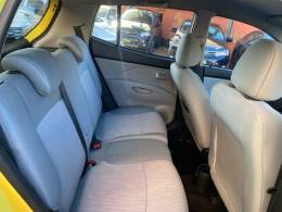 KIA MOTORS - PICANTO - 2011/2011 - Amarela - R$ 30.000,00