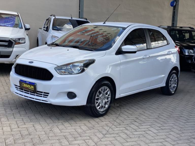 FORD - KA - 2017/2017 - Branca - R$ 40.000,00