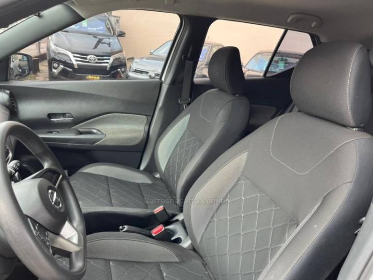 NISSAN - KICKS - 2019/2019 - Branca - R$ 85.000,00
