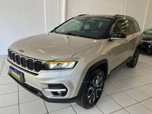 JEEP - COMMANDER - 2022/2022 - Dourada - R$ 175.000,00
