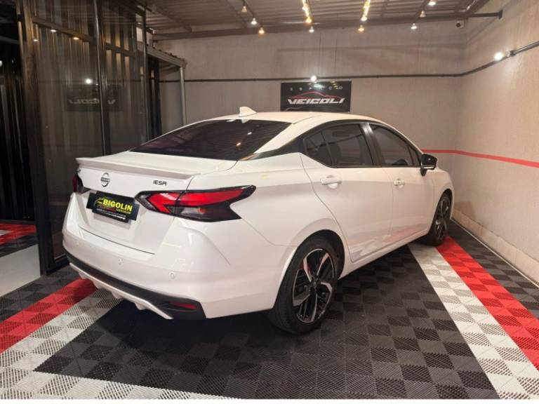 NISSAN - VERSA - 2024/2024 - Branca - R$ 109.000,00