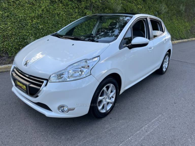 PEUGEOT - 208 - 2015/2015 - Branca - R$ 45.000,00