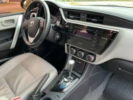TOYOTA - COROLLA - 2018/2018 - Preta - R$ 94.000,00