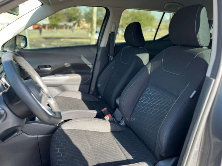 NISSAN - KICKS - 2022/2022 - Cinza - R$ 96.000,00