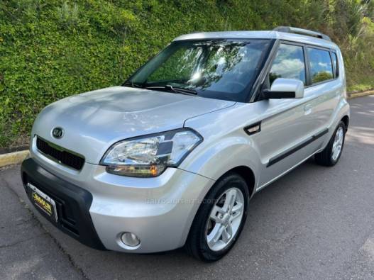 KIA MOTORS - SOUL - 2010/2010 - Prata - R$ 45.000,00