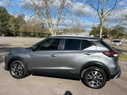 NISSAN - KICKS - 2022/2022 - Cinza - R$ 96.000,00
