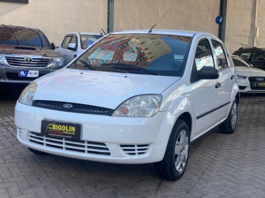 FORD - FIESTA - 2005/2005 - Branca - R$ 23.000,00