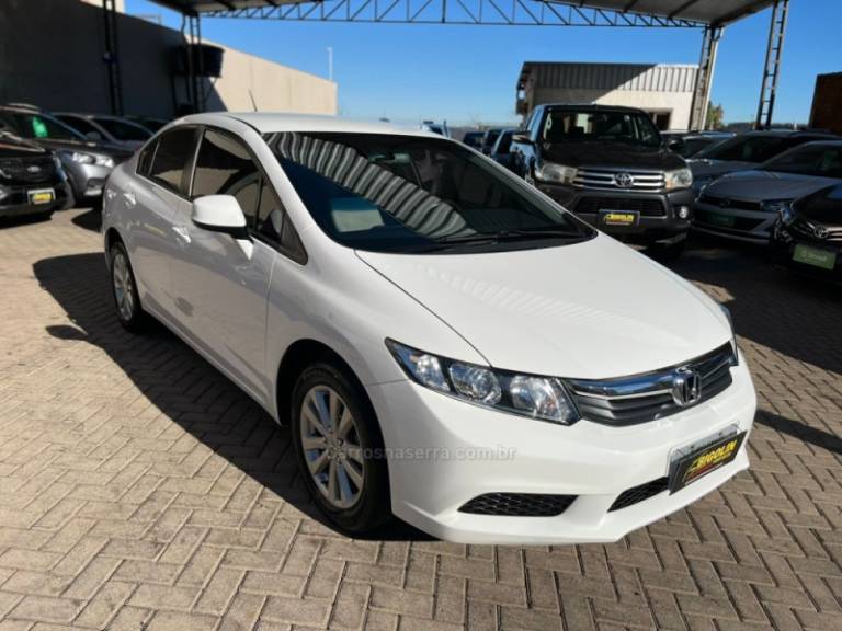 HONDA - CIVIC - 2016/2016 - Branca - R$ 79.000,00