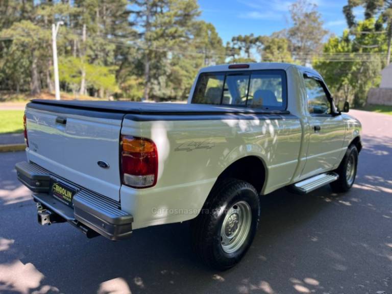 FORD - RANGER - 2000/2000 - Branca - R$ 65.000,00