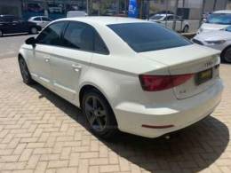 AUDI - A3 - 2015/2015 - Branca - R$ 80.000,00