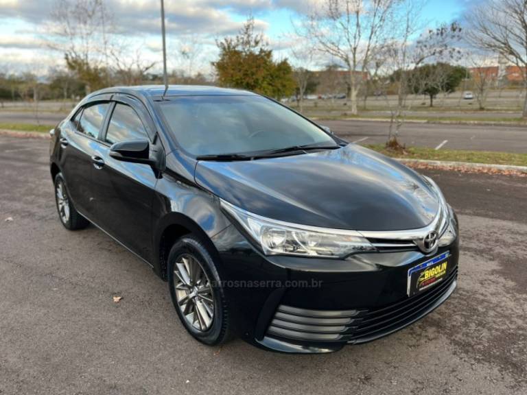 TOYOTA - COROLLA - 2018/2018 - Preta - R$ 94.000,00