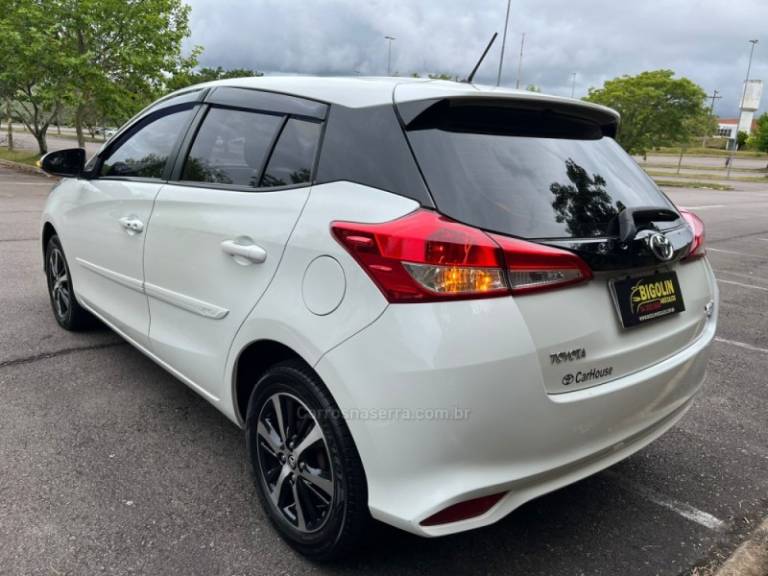 TOYOTA - YARIS - 2019/2019 - Branca - R$ 79.000,00
