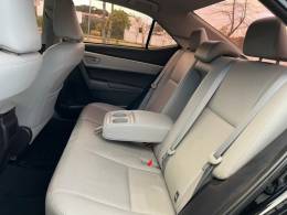 TOYOTA - COROLLA - 2018/2018 - Preta - R$ 94.000,00