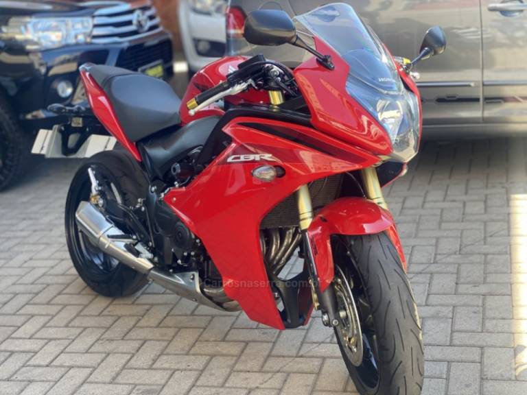 HONDA - CBR 600F - 2014/2014 - Vermelha - R$ 42.000,00