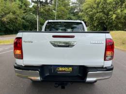 TOYOTA - HILUX - 2017/2017 - Branca - R$ 175.000,00