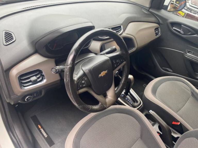 CHEVROLET - PRISMA - 2015/2015 - Branca - R$ 55.000,00