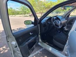 FIAT - PALIO - 2005/2005 - Prata - R$ 25.000,00