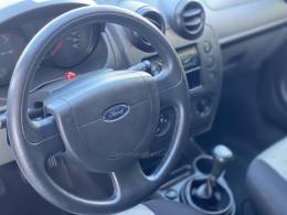 FORD - FIESTA - 2008/2008 - Prata - R$ 23.000,00