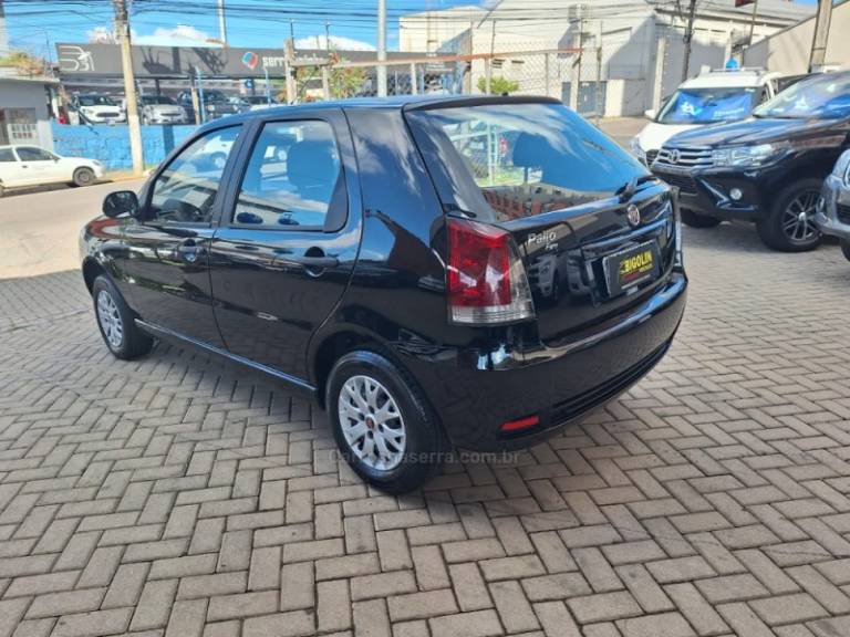 FIAT - PALIO - 2014/2014 - Preta - R$ 33.000,00