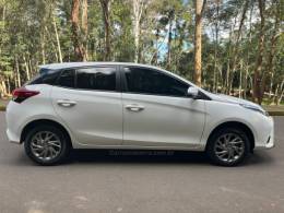 TOYOTA - YARIS - 2025/2025 - Branca - R$ 113.000,00