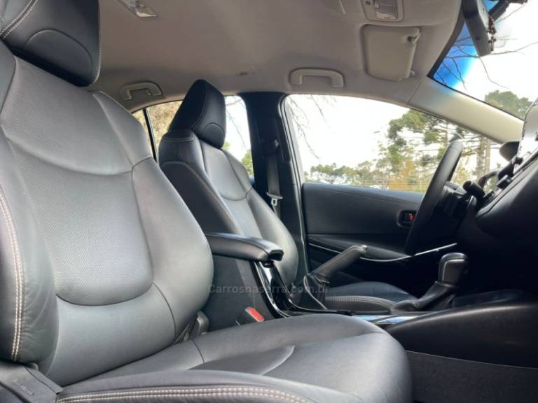 TOYOTA - COROLLA - 2021/2021 - Preta - R$ 125.000,00
